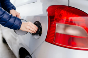 Tampa do Tanque de Combustível e de Óleo do Motor: Quando é Necessário Trocar?
