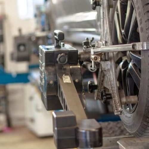 Balanceamento e Alinhamento de Rodas: Entenda a Diferença e a Importância